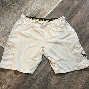 Men’s project rock bull shorts, size XL